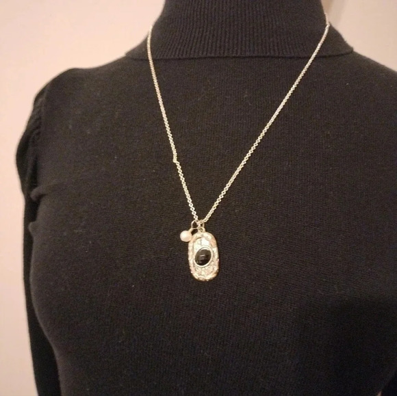 Origami Owl Jewelry - Origami Owl Silver Tone Pendant Necklace Black Gemstone
